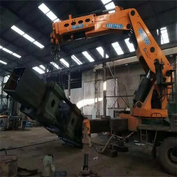 吊罗山乡130吨折臂吊车出租吊机租赁附近电话